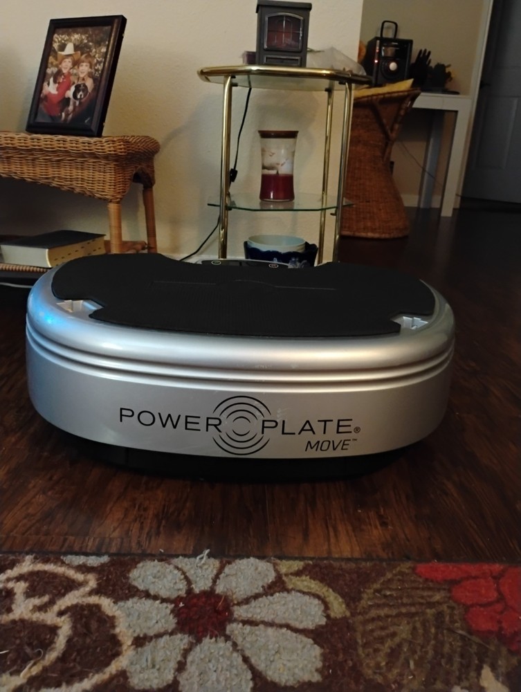 Power Plate Vibration MOVE model Silver. Used Once x 2 Mins
