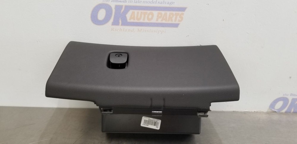 09 CHEVY CORVETTE C6 GLOVE BOX BLACK