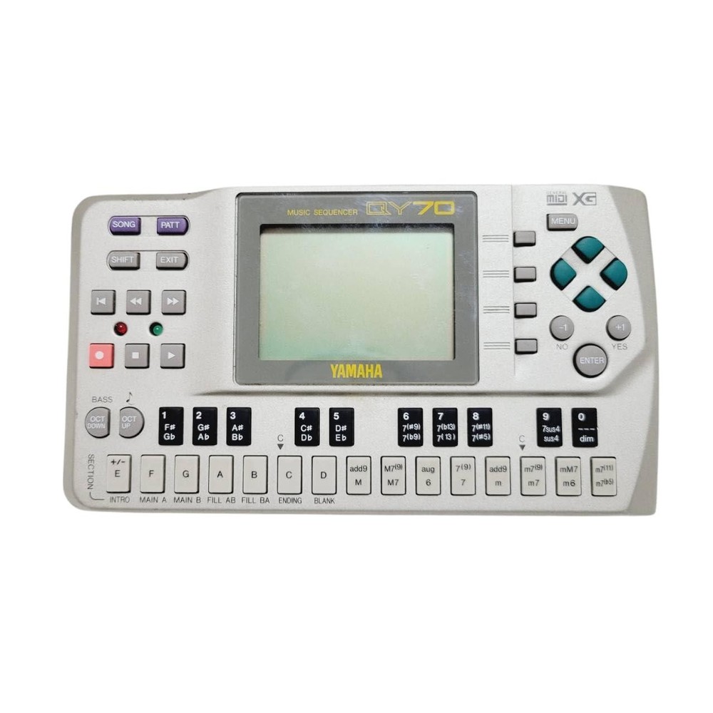 YAMAHA / QY70 Handy Sequencer with Integrated Sound Source