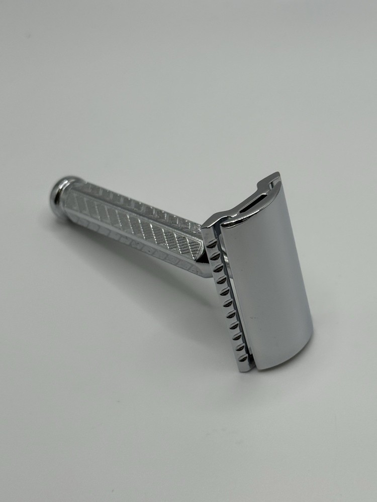 Merkur Solingen DE Razor # 42 In Box