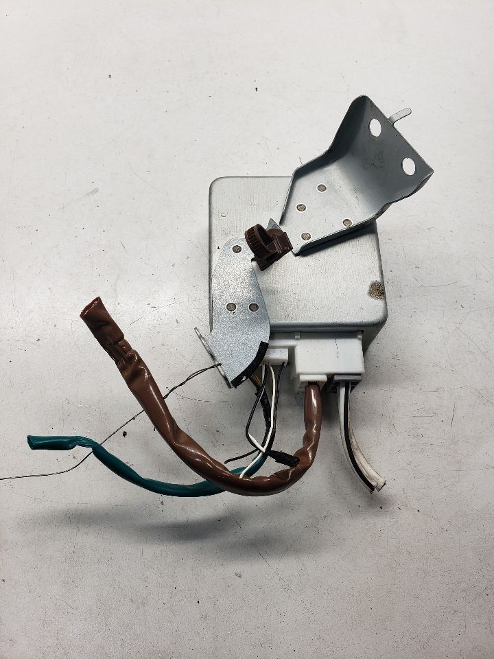 Engine ECM Computer Power Supply Fits 2005-2009 PRIUS OEM