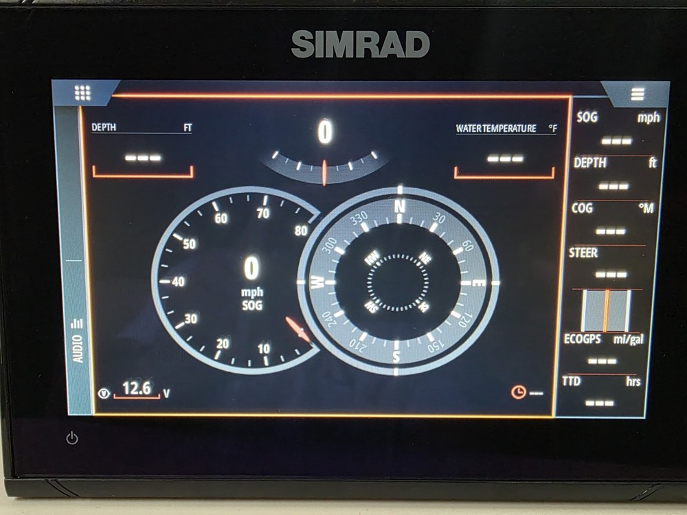 Simrad GO9 XSE Chartplotter / Fishfinder – Complete Kit w/ HS Skimmer M/H.