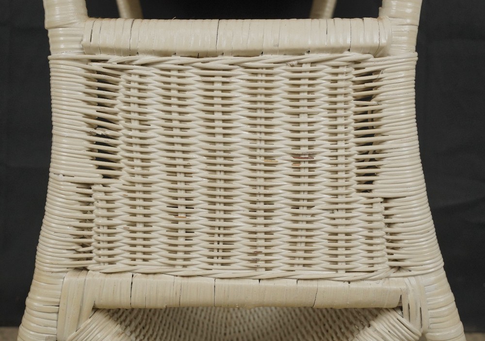 Vintage White Wicker Magazine End Table