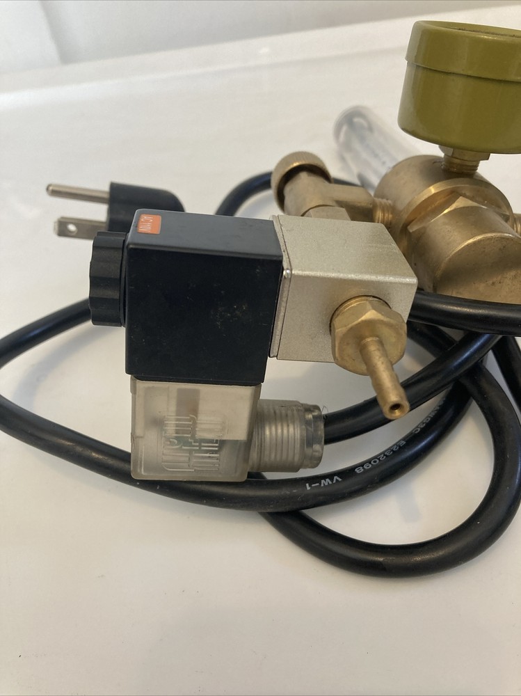 GrowBright CO2 regulator