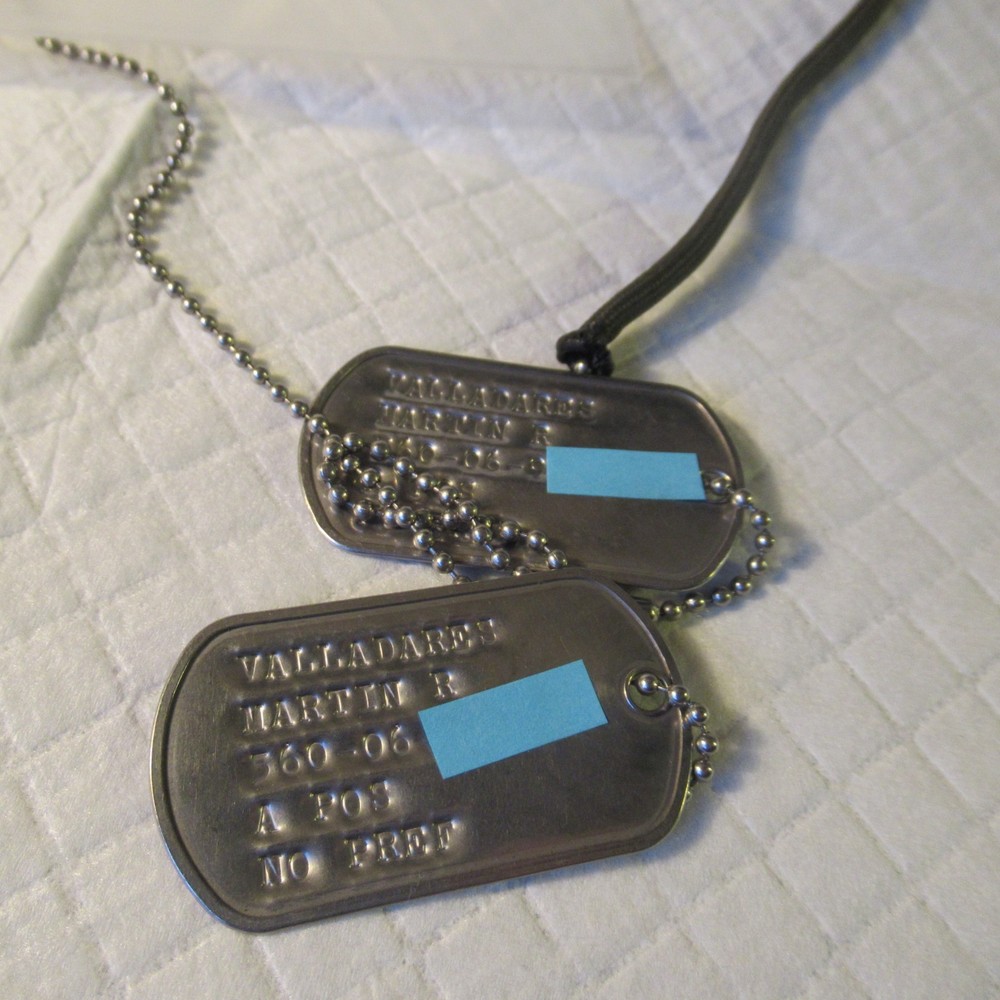 VINTAGE US MILITARY  DOG TAGS  MARTIN VALLADARES