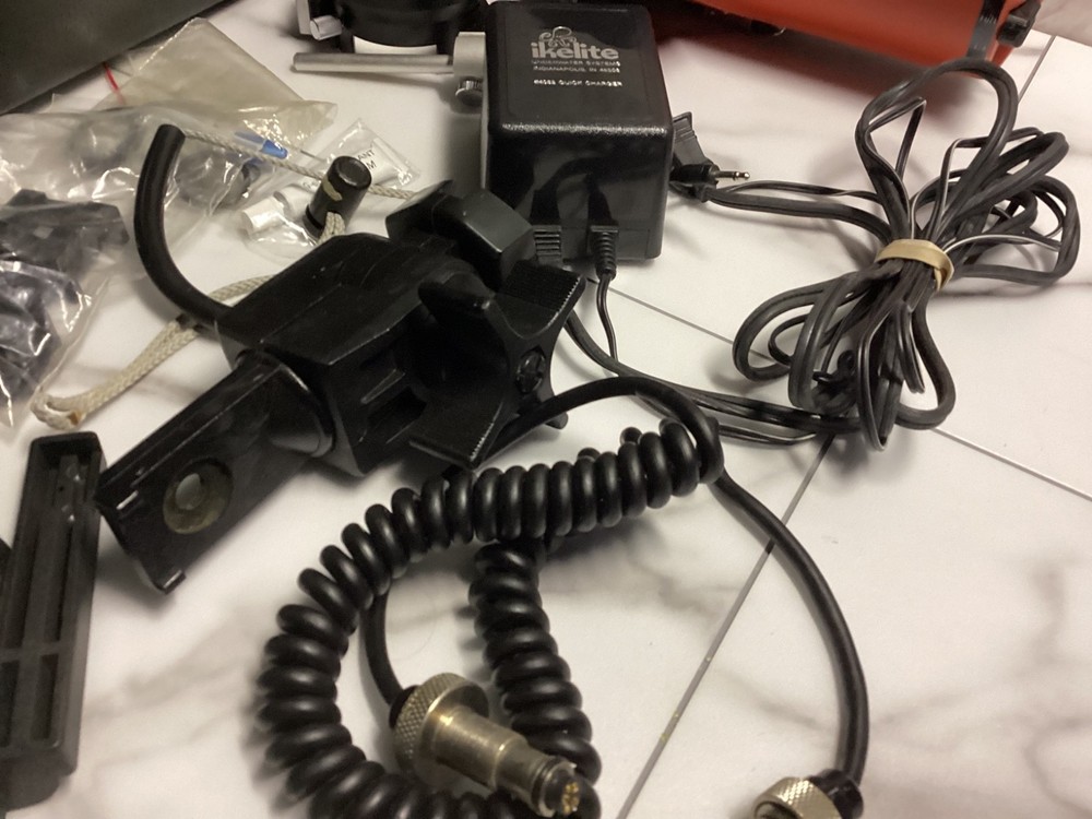 Ikelite Substrobe 225 Underwater Photography Strobe Light.