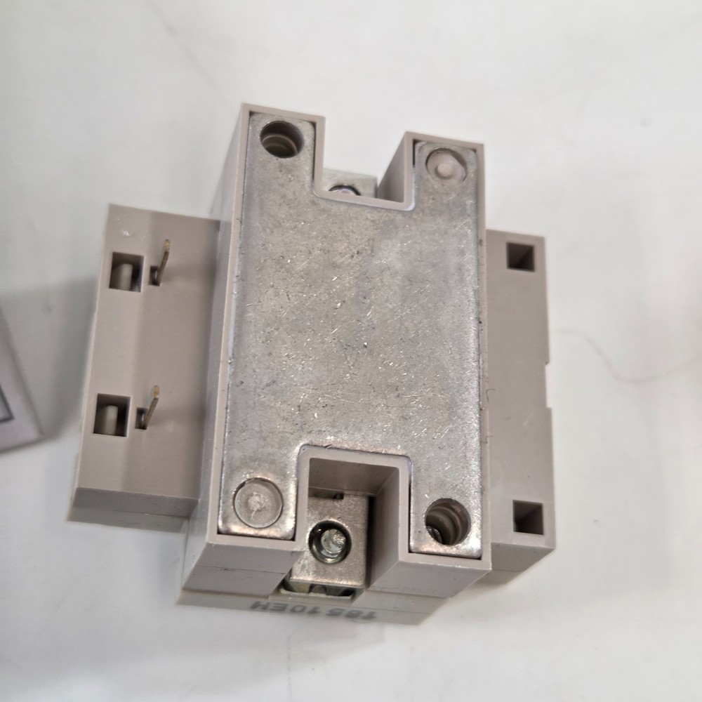 Omron G32A-A40-VD Solid State Relay Power Device Cartridge New Open Box