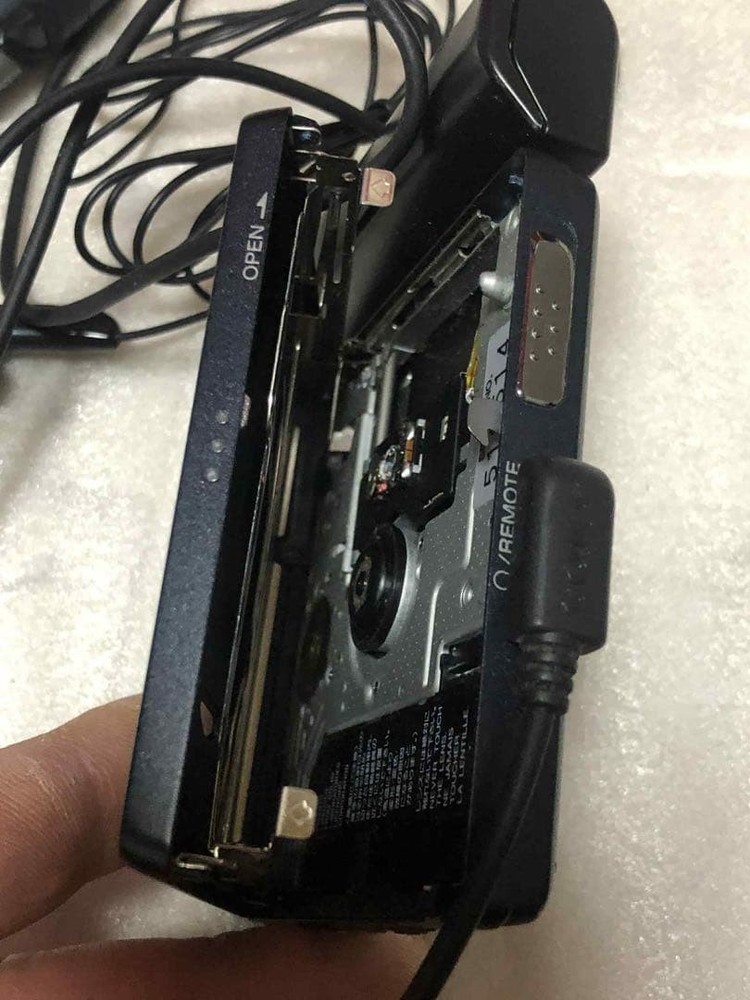 Sony MD Walkman MZ-E55 Portable Player