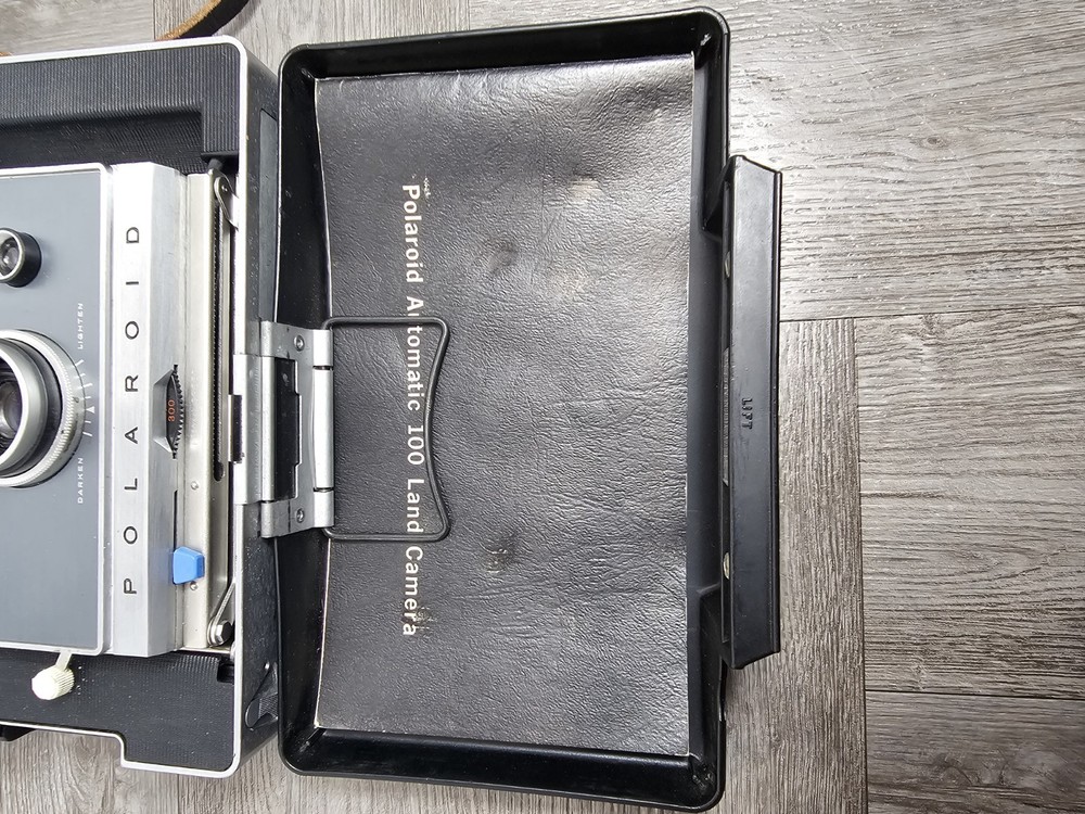 Polaroid Automatic 100 Land Camera w/ Hard Case