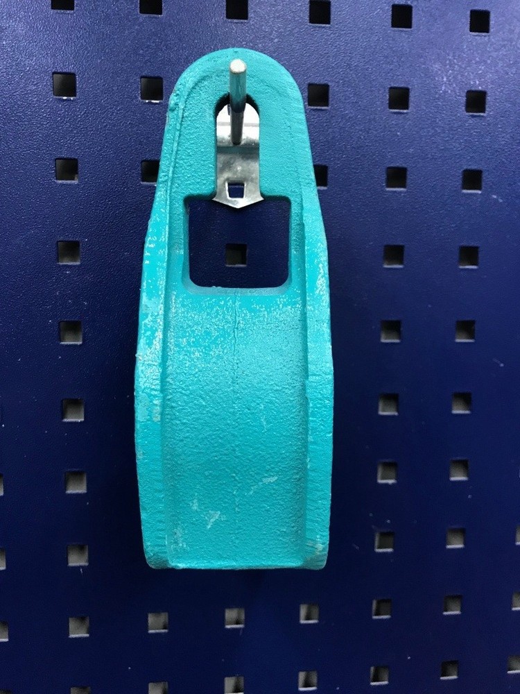 Mo-Clamp style 1300 Sill Hook Clamp Tooth Grip Pull Auto Body Frame Machine