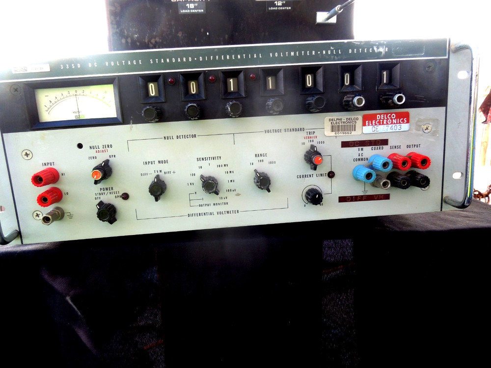 Fluke 335D DC Voltage Standard