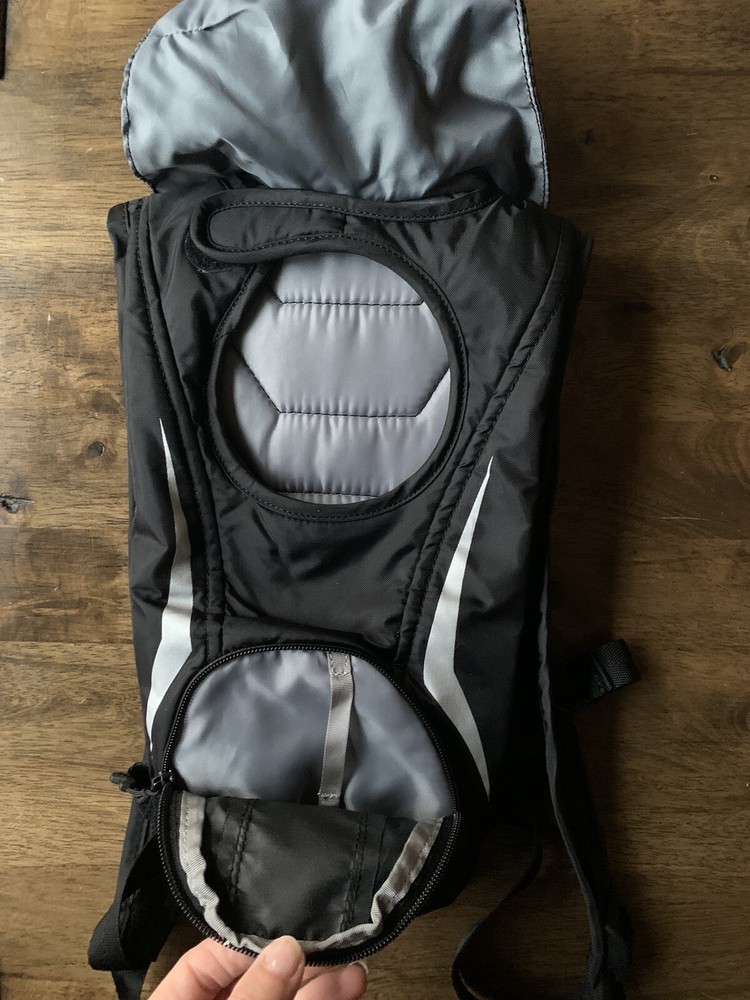 Camelbak Classic Black Hydration Backpack With Bladder 70oz