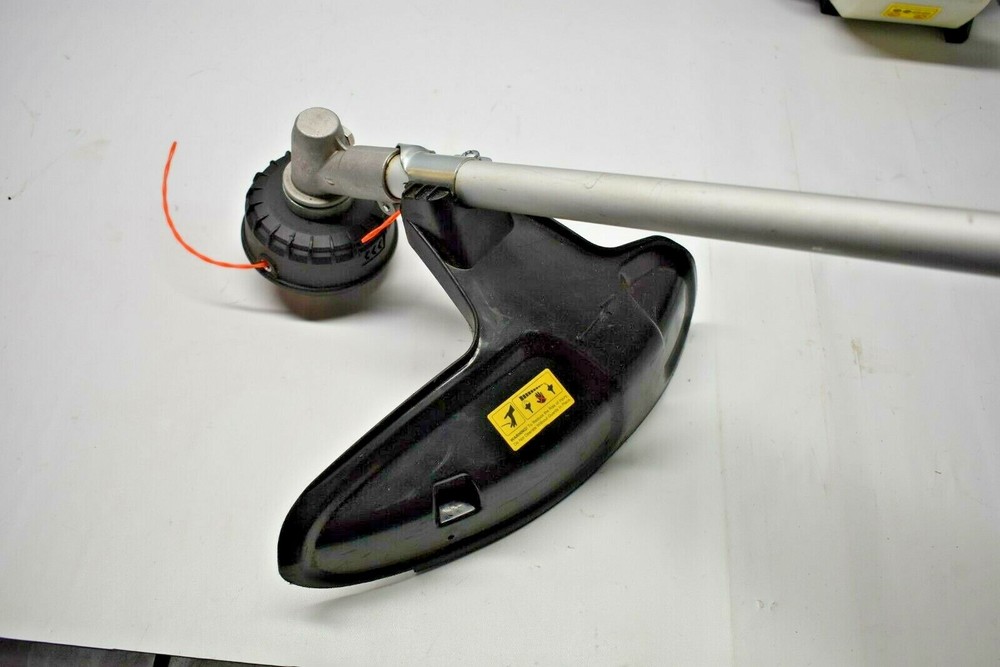 Craftsman 74098 31cc 4-Cycle Gas String Trimmer