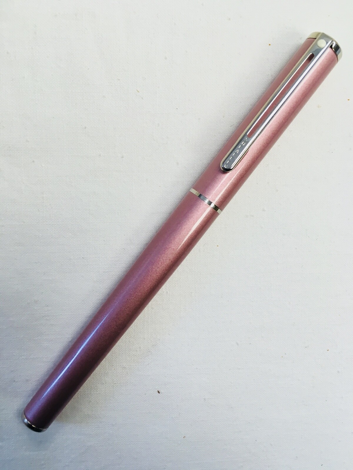 Sheaffer Agio Pink "M" Nib Fountain Pen -- DAMAGED BOX