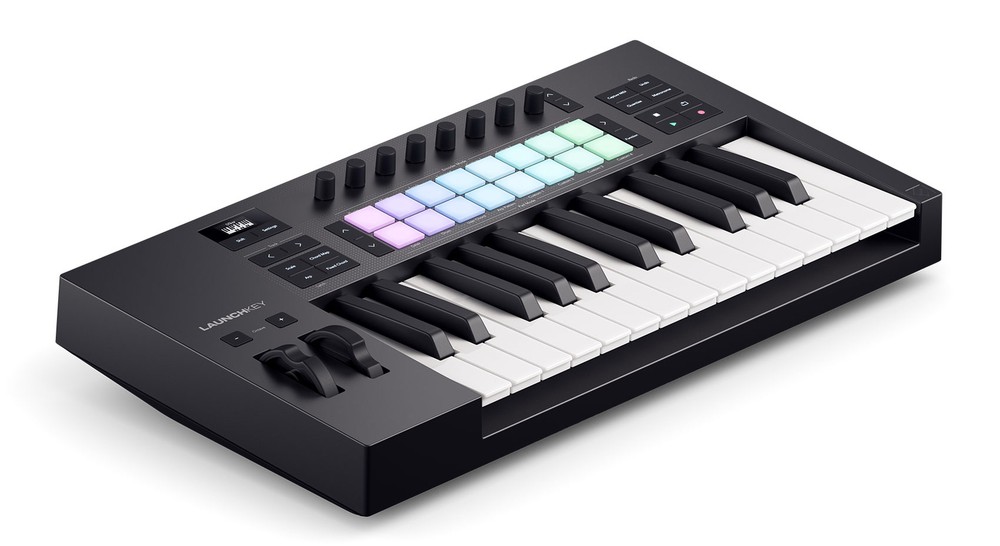 Novation LAUNCHKEY 25 MK4 25-Key USB MIDI Ableton Live Keyboard Controller+Bench