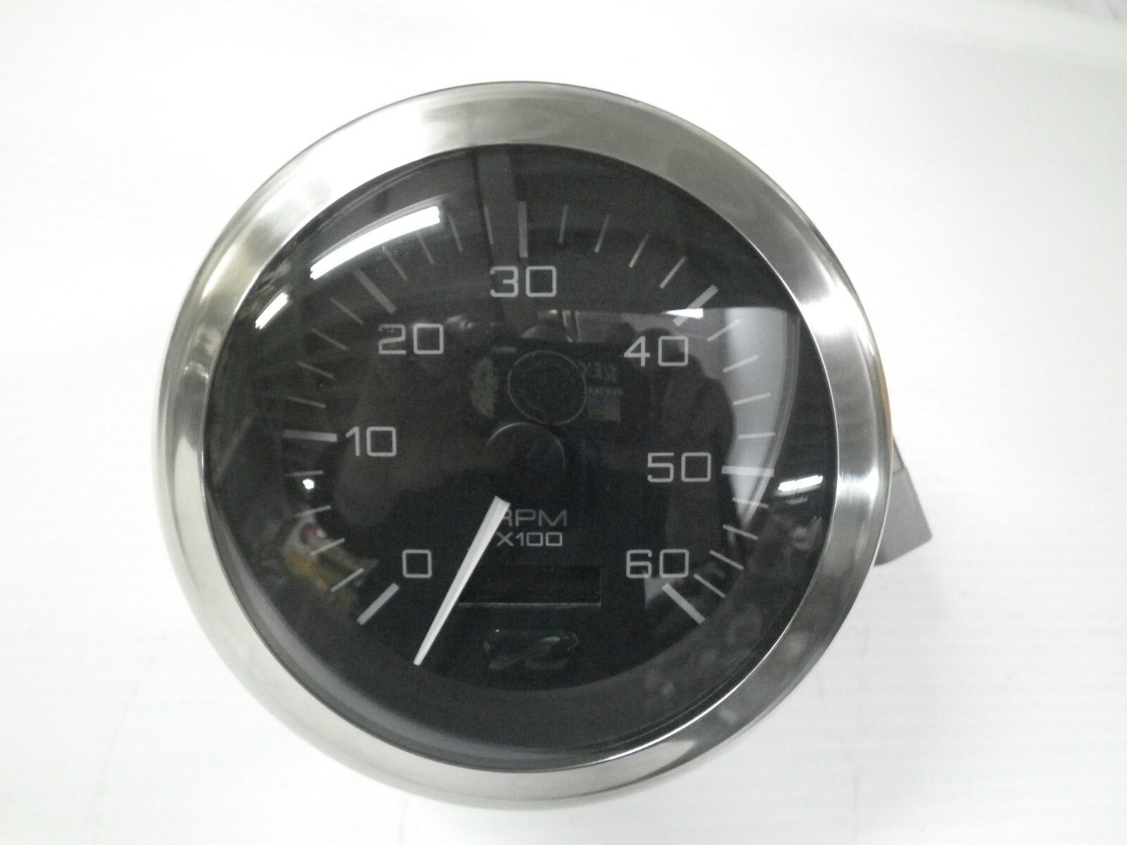 NEW OEM SEA RAY GAUGE TACHOMETER  5" 6K GAS 12V PART 1769963 LCD HOUR