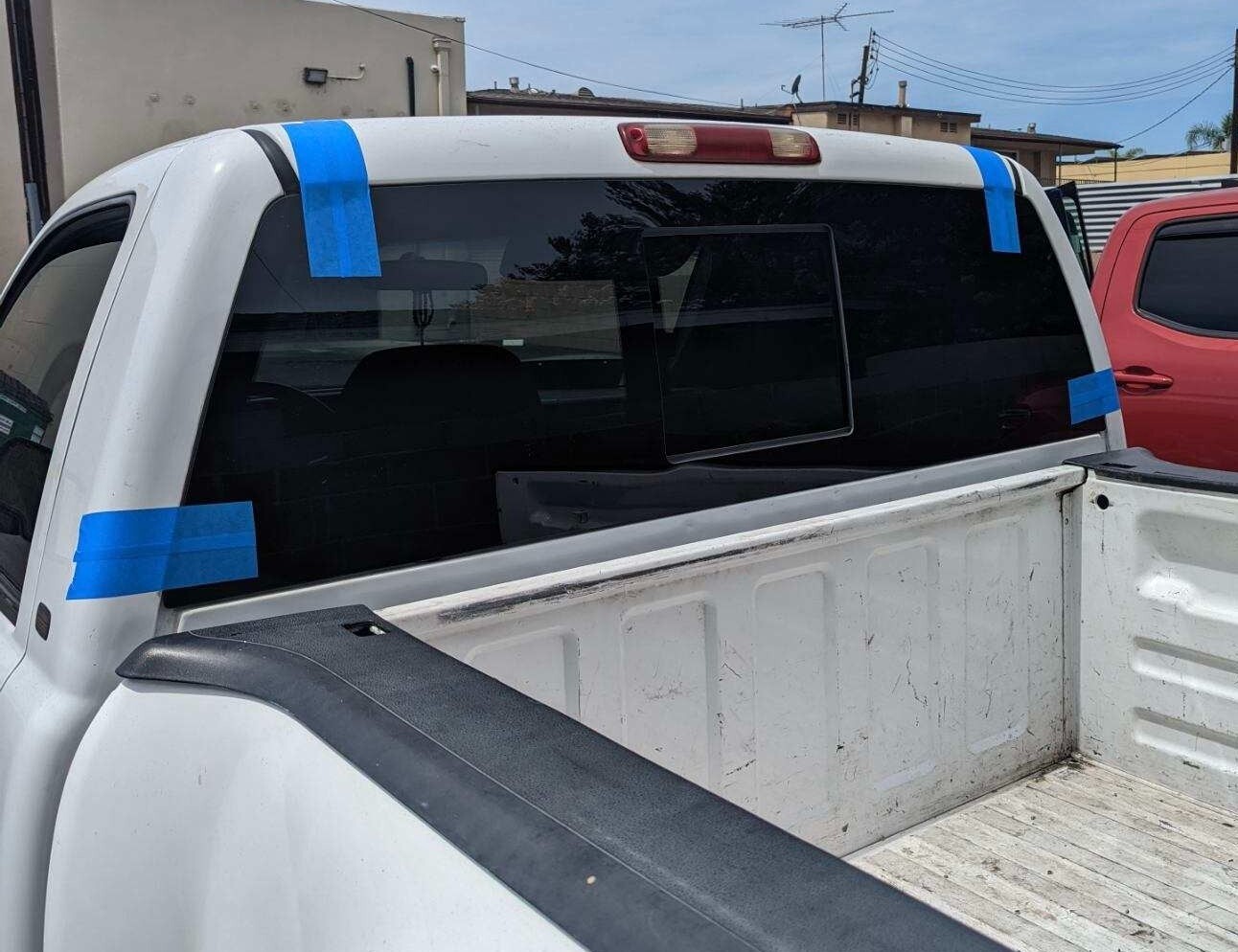 Fits 1999-2006 Chevy Silverado Manual Sliding Window Back Glass ( One Panel)