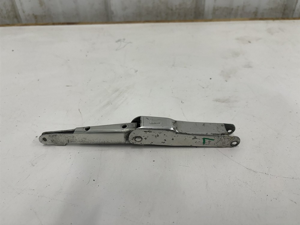 Luscombe Model 8 Window Latch Prop