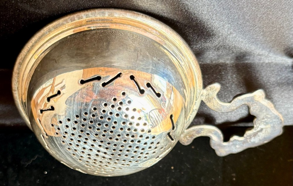 Vintage 2 pcs. Silver Plate Tea Strainer With Footed Stand / Bowl