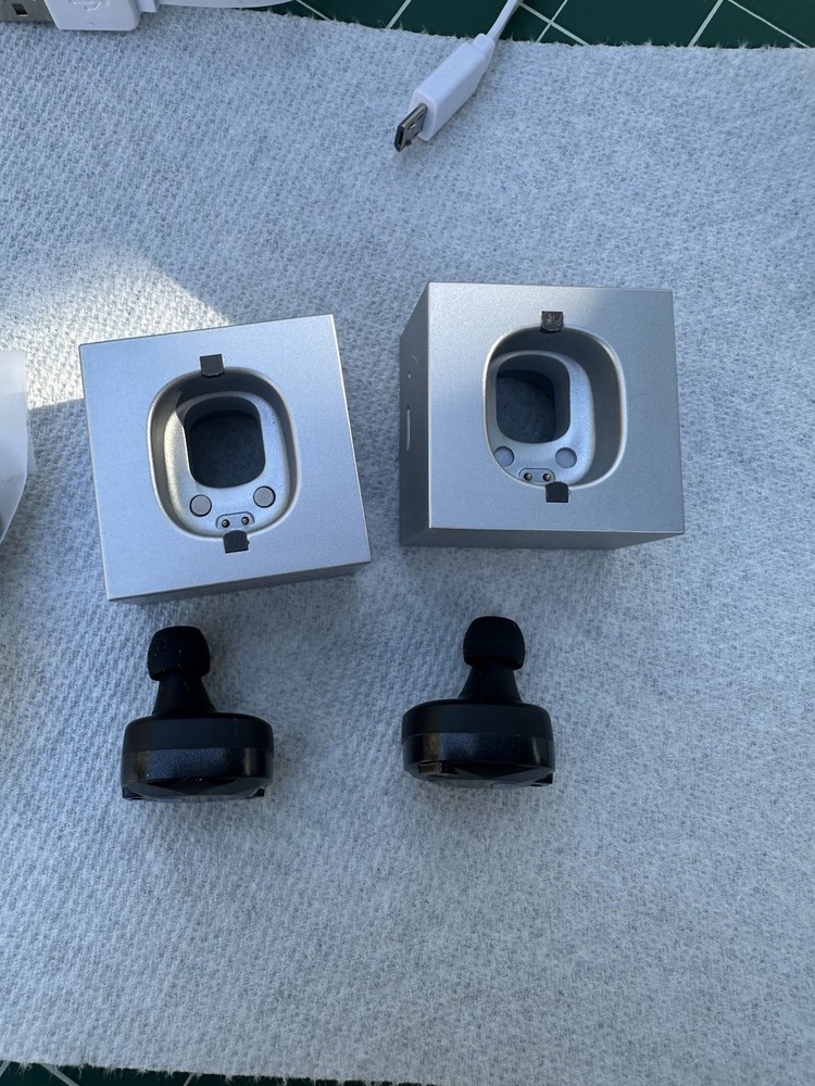 OLIVE SMART HEARING AID SET - Made In Korea- READ!