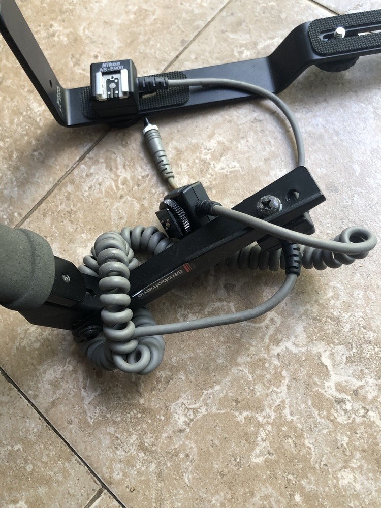 Stroboframe flash bracket Lot with Nikon SC 17 TTL Cable Nikon AS E900