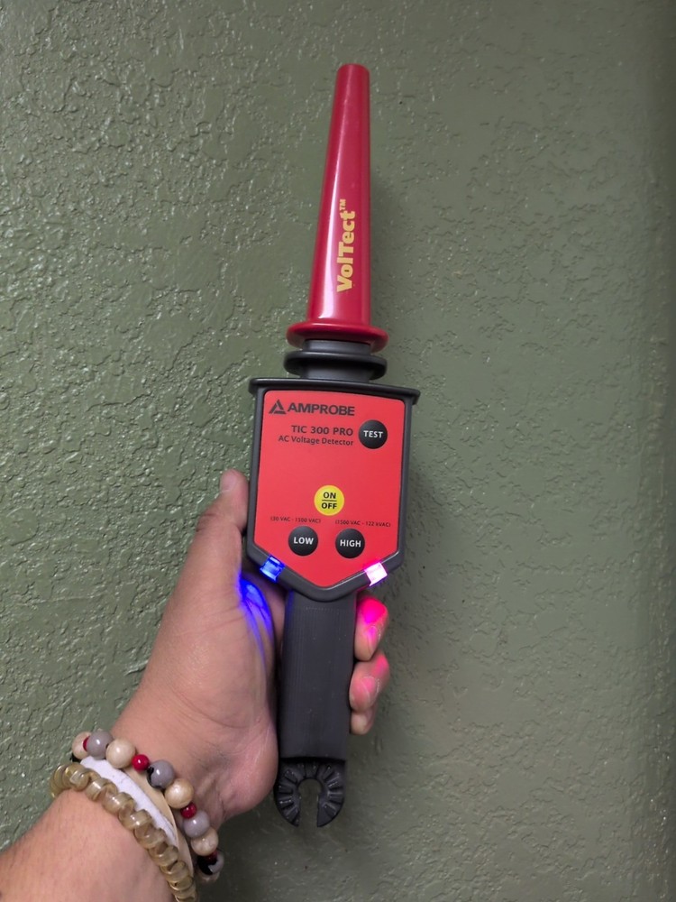 Amprobe TIC 300 Pro AC Voltage Detector