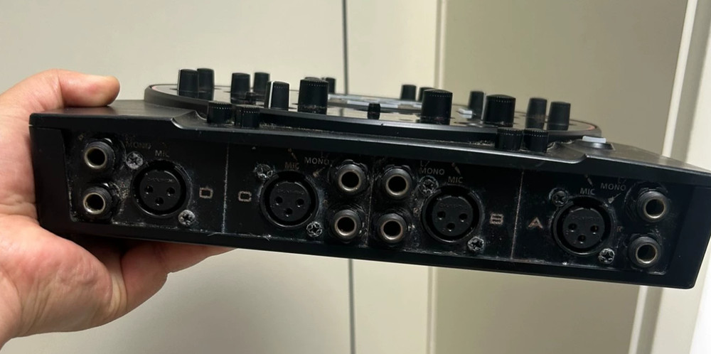 1pcs Roland HS-5 5-track mixing console