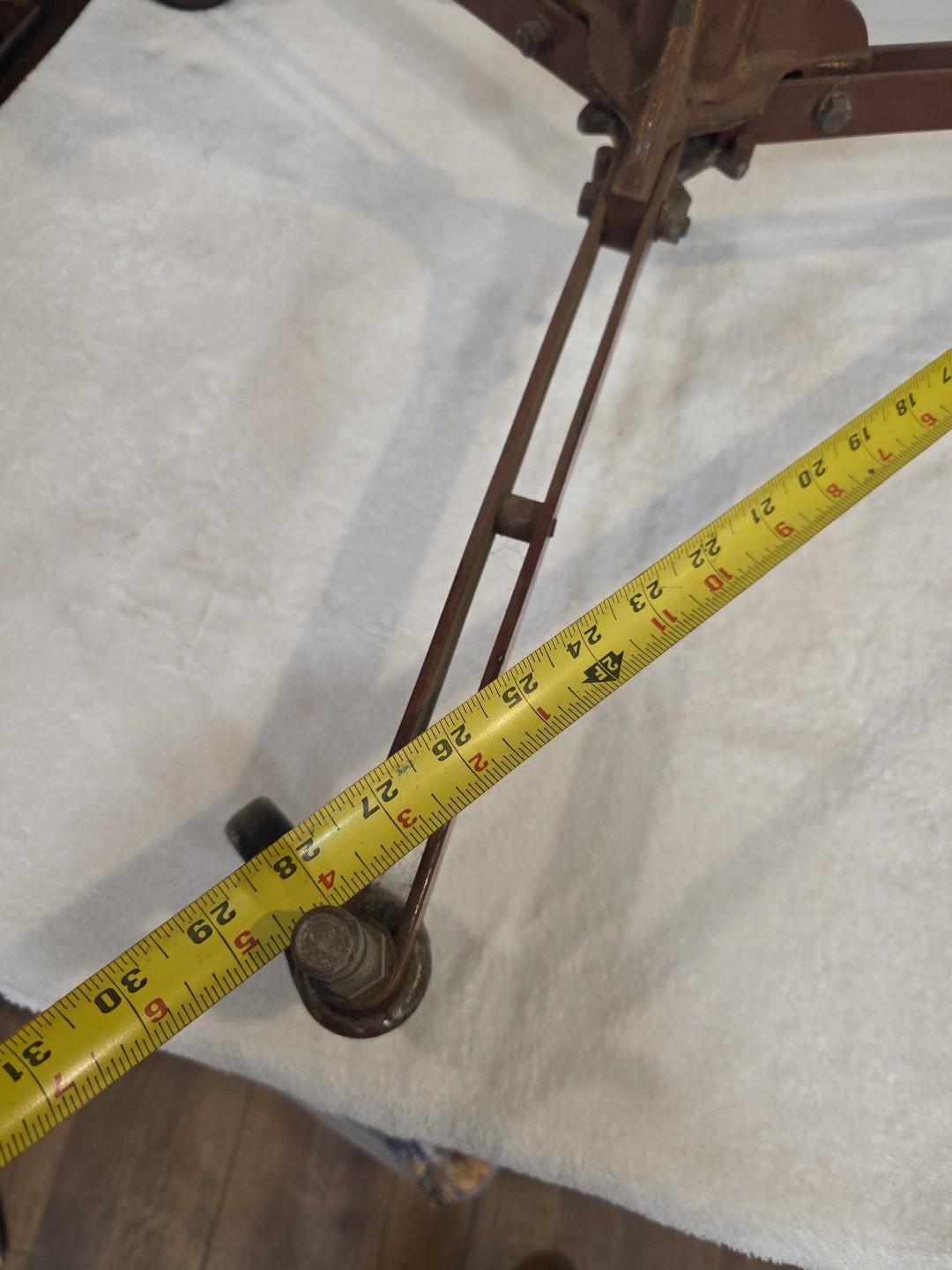 Mole-Richardson Heavy Duty Junior Size Low Stand 22-32" High W/Light Pin