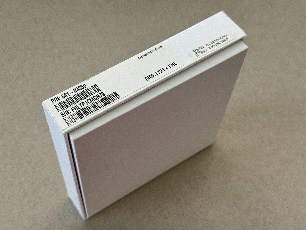 APPLE WATCH 1st Generation E2870 Box White  **BOX ONLY** Rare Collectable