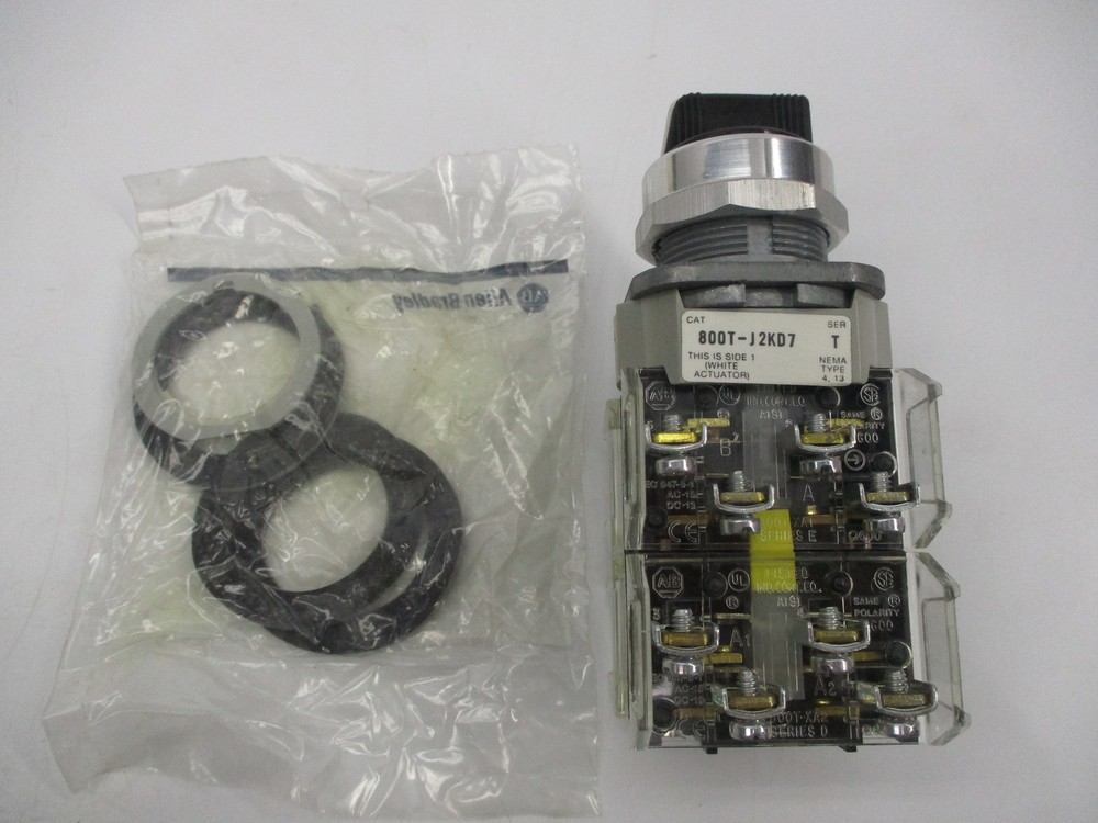 ALLEN BRADLEY 800T-J2KD7BBMM SER.T SELECTOR SWITCH NSMP