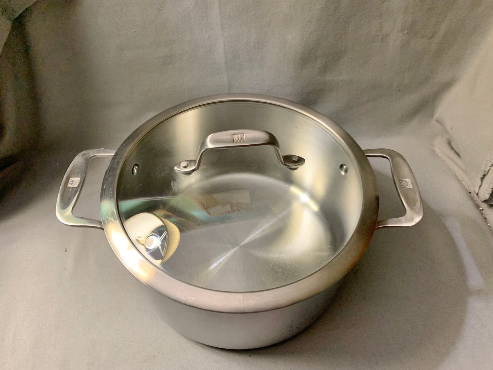 Zwilling J.A. Henckels 6 Qt. 10" 3 Ply 18/10 Stainless Steel Stock Pot Glass Lid