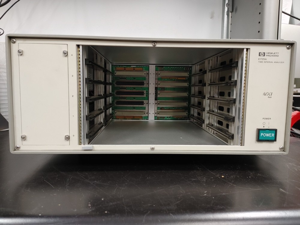 HP HEWLETT PACKARD E1725A Time Interval Analyzer Chassis Only