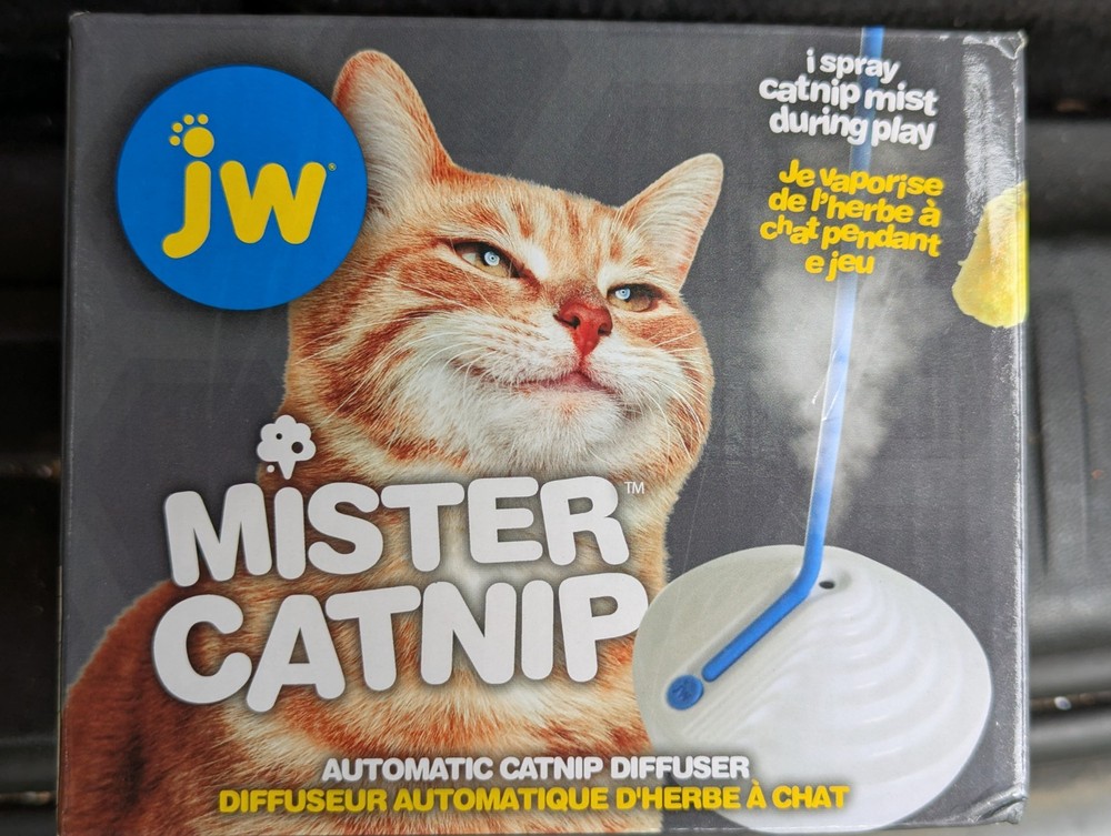 JW Mister Catnip Automatic Catnip Diffuser