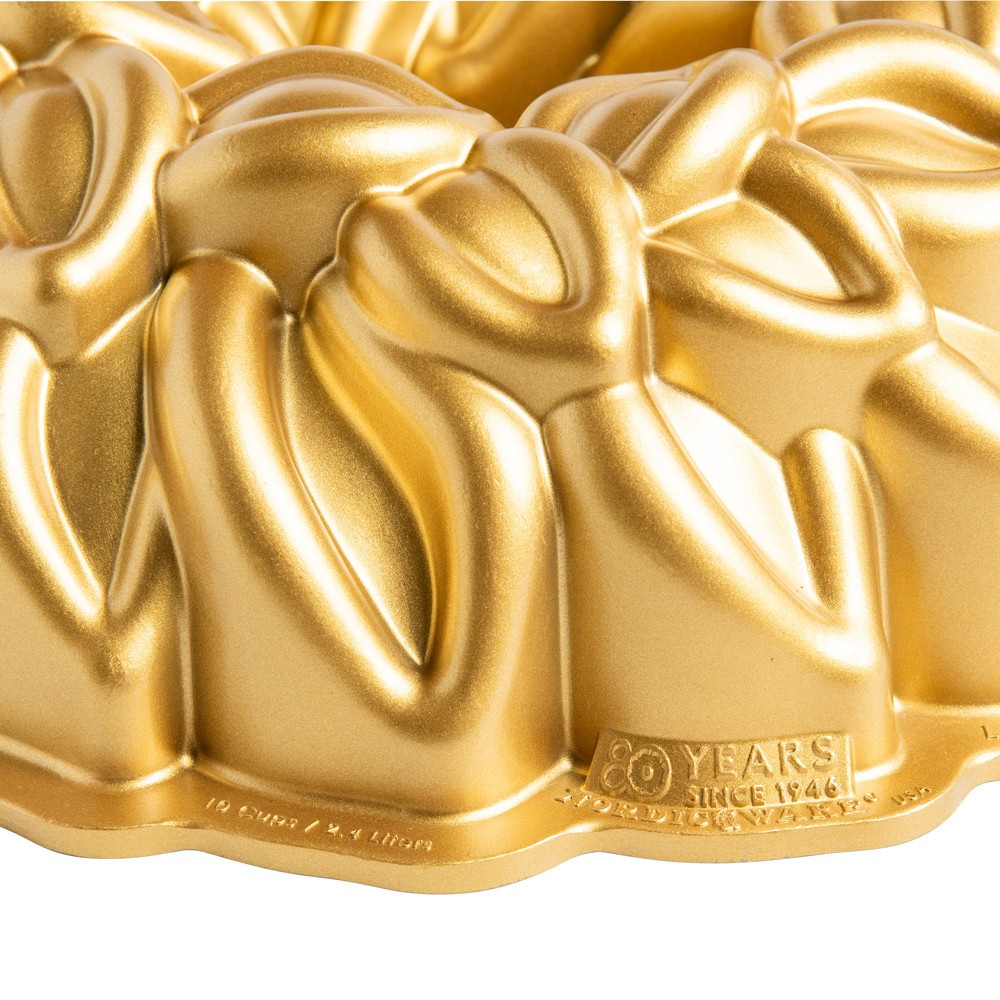 Nordic Ware Laurel Wreath Bundt® Pan