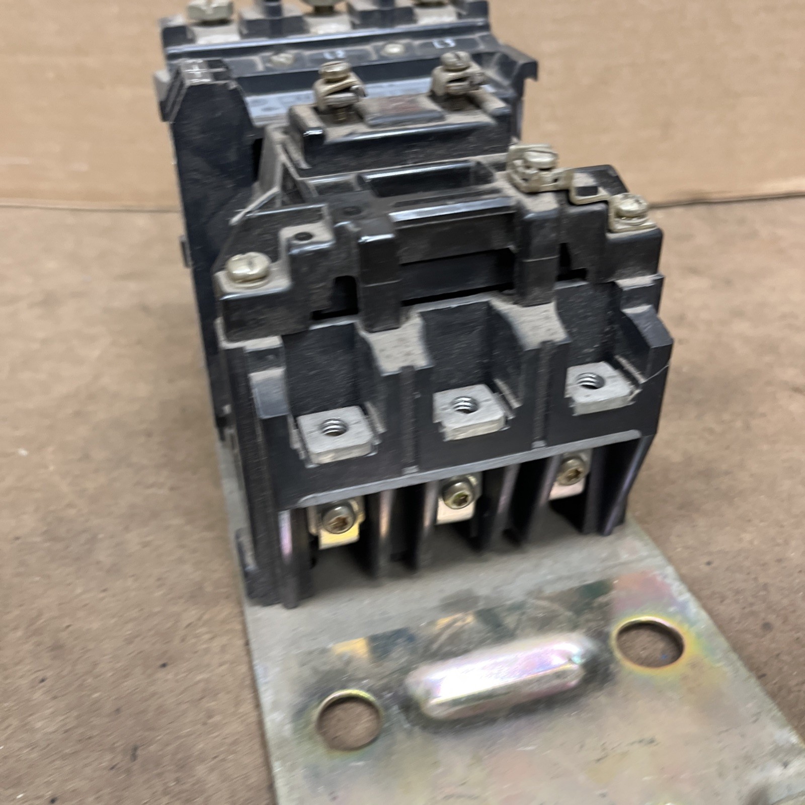 Allen Bradley 509-C0D B Series Motor Starter Series B 595-A Auxiliary Contact