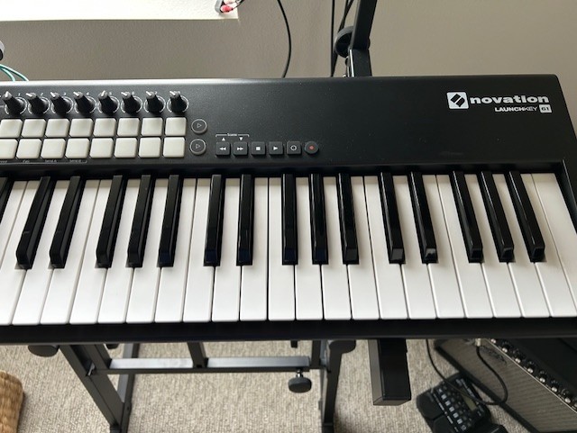Novation Launchkey 61 MK2 MIDI Controller Keyboard – 61 Keys, (New Condition)