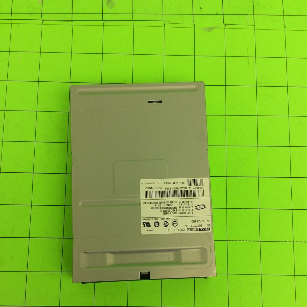 Desktop Computer Teac 193077C6-32 FD-235HG Floppy Disk Drive