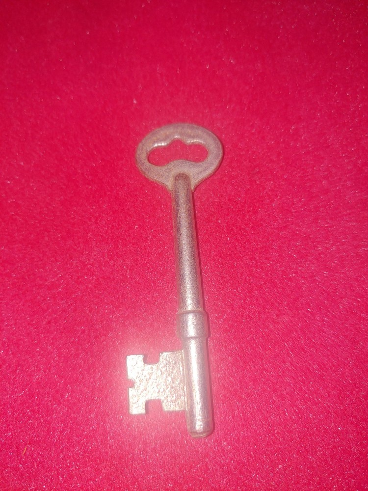 Norwich Haunted Insane Asylum key REAL Haunted !!!Extremely Active!!