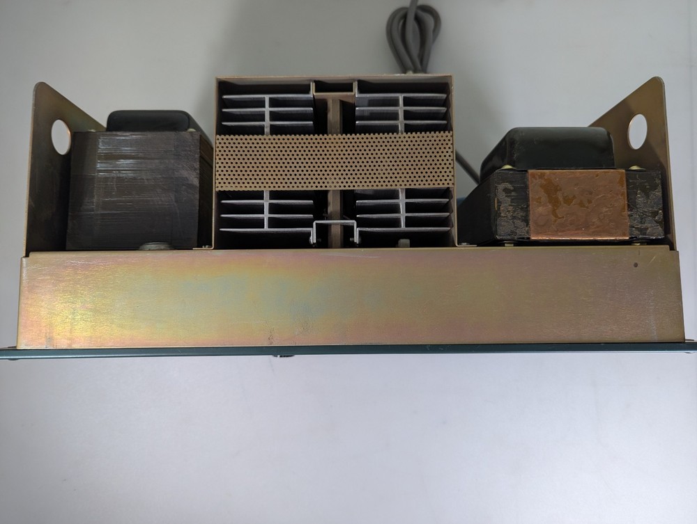 Vintage ALTEC 1590C Solid State Amplifier ,Crack sound (Read)