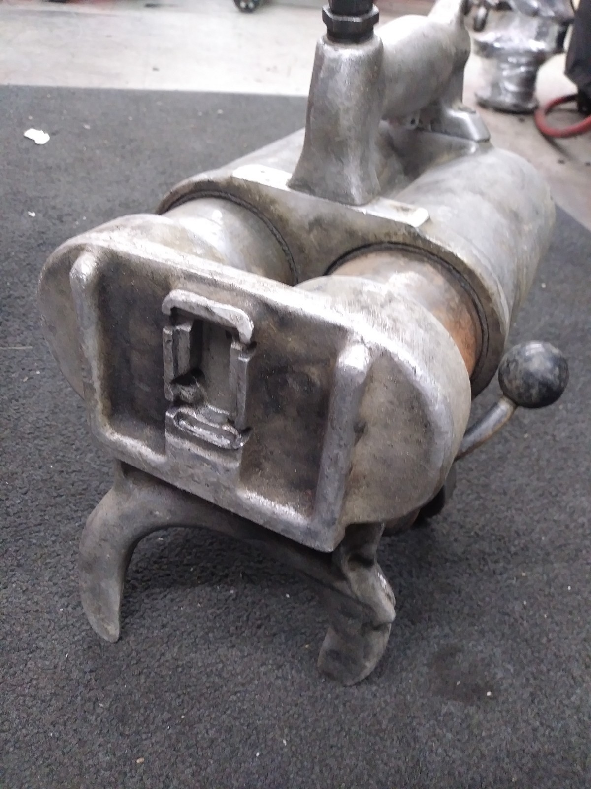 "Air Pirate" GP Tool GP1010 pneumatic McPherson powered Strut Spring Compressor