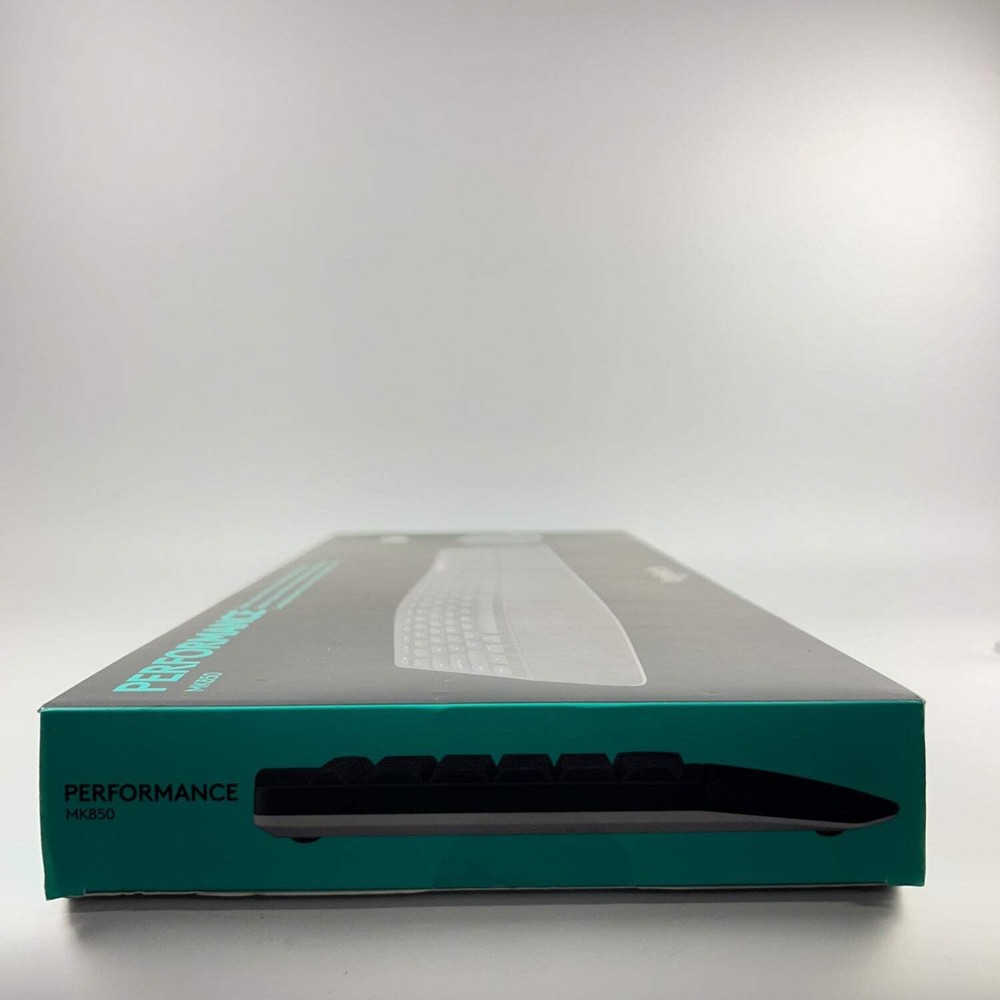 New Logitech Performance Wireless Keyboard and Mouse Combo Y-R0061