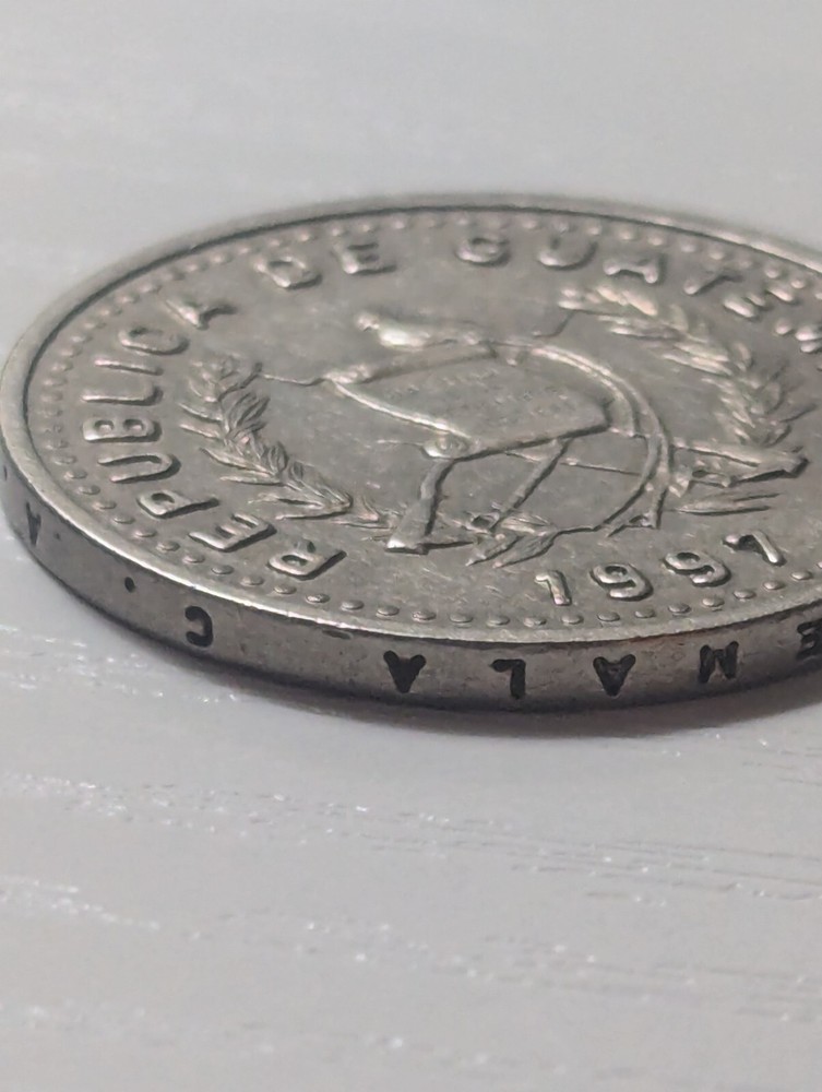 Defects On Beautiful 1997 Guatamala 25 Centavos