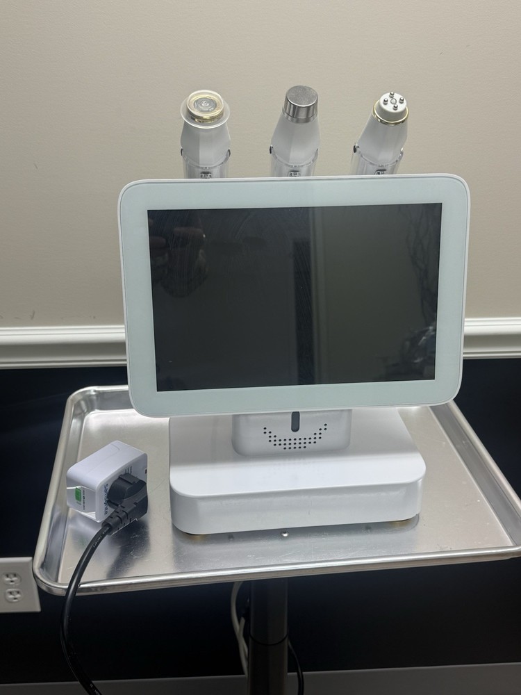 Oxy Genx+ Oxygen Bubble Machine White Ultrasonic Vibrate TriPolar CE Marked