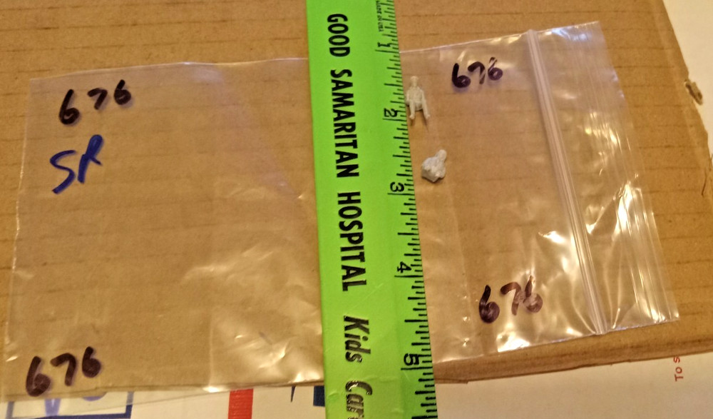 Two (2) Military Pilots Scale unknown  PACKAGE # 676 !!!!