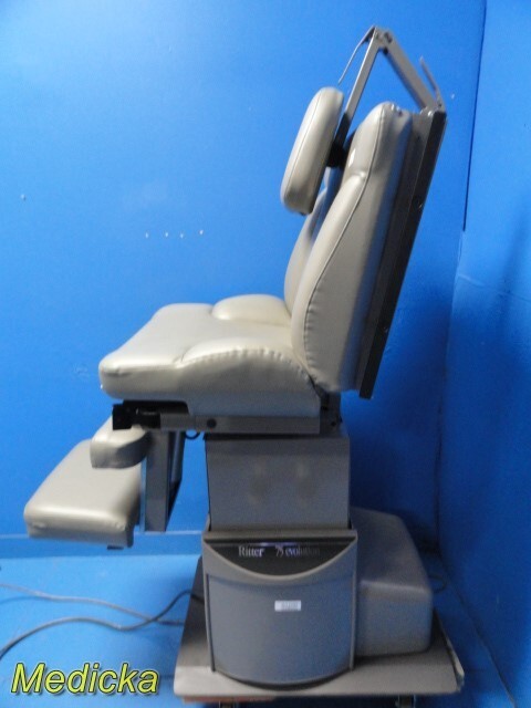 Ritter Midmark Model 119-014 75L Evolution Powered Examination Chair ~ 31423