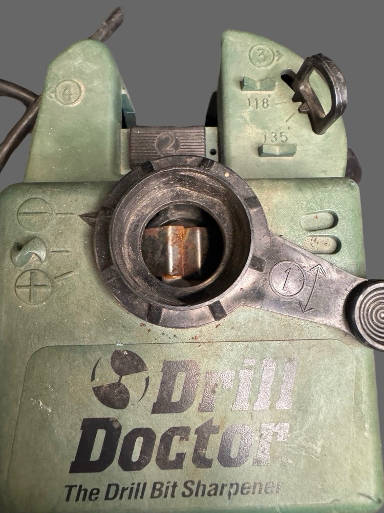 Drill Doctor Model DD500 Tradesman Drill Bit Sharpening Machine Tested (READ)