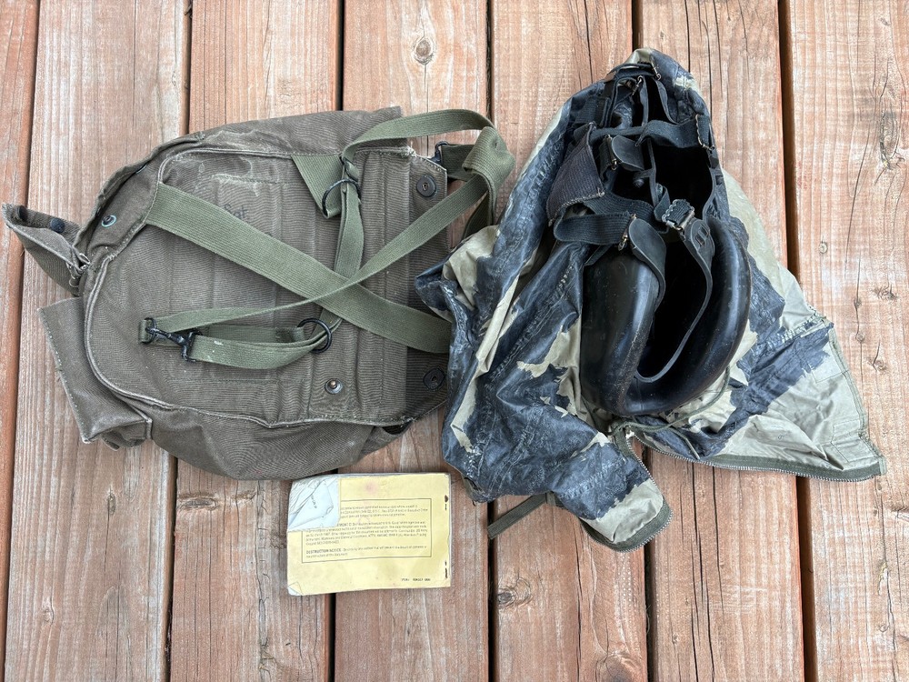 Medium M17A2 Gas Mask - 1980's - Excellent condition.