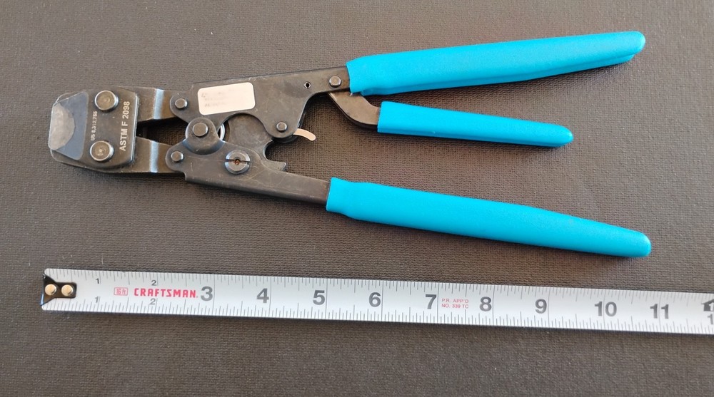 sharkbite pex crimping tool