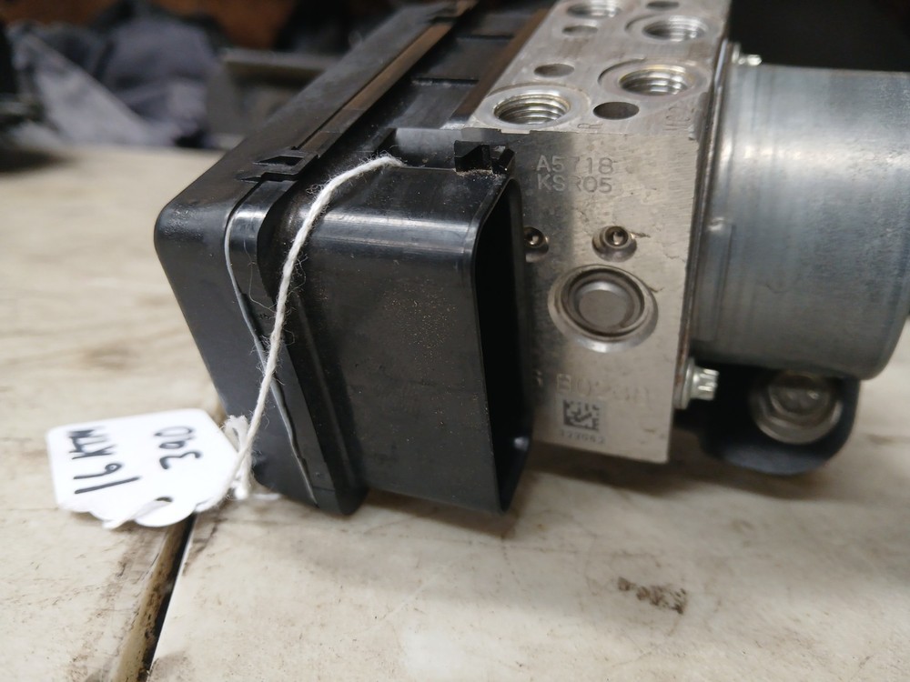 14-16 KTM 390 DUKE ABS PUMP UNIT MODULE
