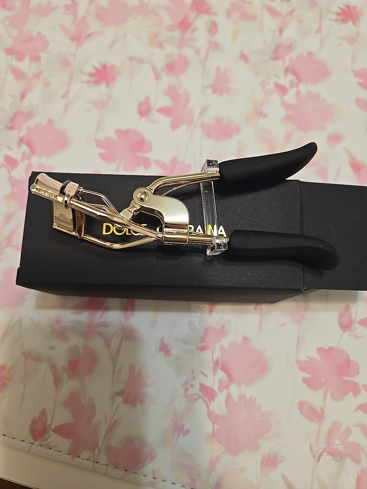 Dolce & Gabbana Eyelash Curler – Authentic & New Makeup Tool